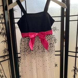 Girls poofy dress
